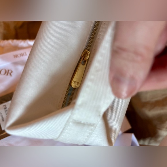 Dior-Bridal Pouch & Fragrance Bundle - Picture 4 of 10